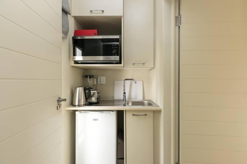 Business Traveler Luxroom 20mb Wifi 2km 2 Gautrain Apartment